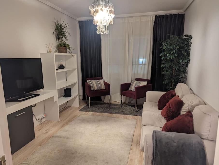 Piso Supercentrico En Apartamento *